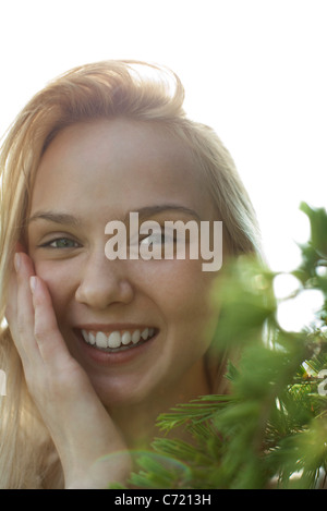 Smiling young woman, portrait Banque D'Images