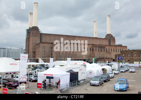 La batterie de la Nissan LEAF voiture moteur moteur électrique zéro émission eco vert ecovelocity Battersea Power Station London UK Angleterre Banque D'Images