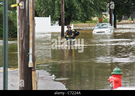 La rivière Passaic inondée après l'ouragan Irène a frappé le nord du New Jersey le 28 août 2011. Banque D'Images