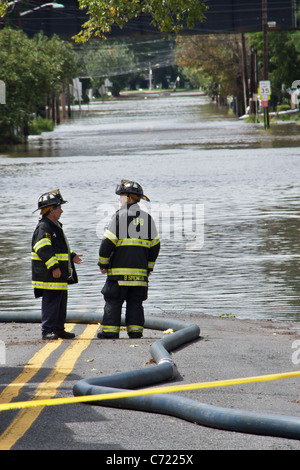 La rivière Passaic inondée après l'ouragan Irène a frappé le nord du New Jersey le 28 août 2011. Banque D'Images