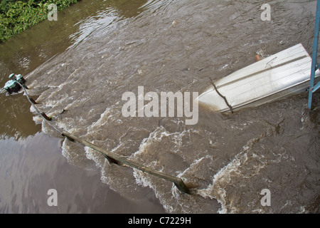 La rivière Passaic inondée après l'ouragan Irène a frappé le nord du New Jersey le 28 août 2011. Banque D'Images