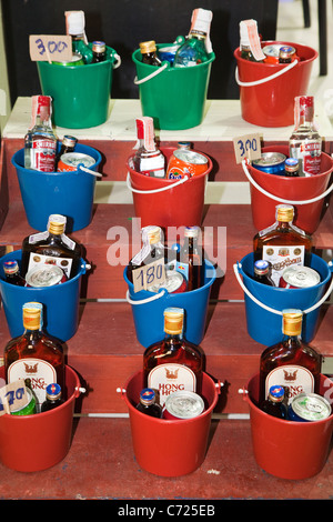 Seaux d'alcool en Thaïlande Banque D'Images