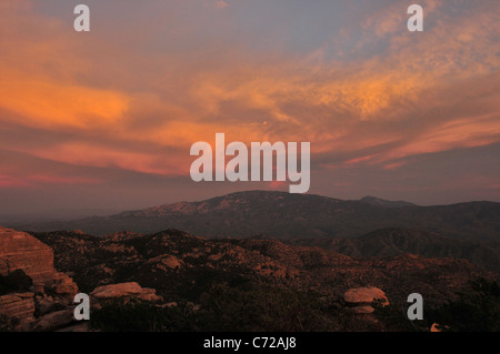 Le Rincon Mountains vu au coucher du soleil, Tucson, Arizona, USA. Banque D'Images