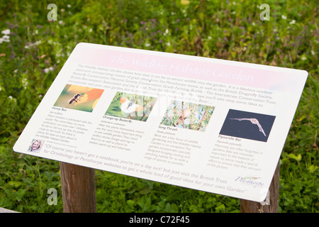 Un panneau à Pensthorpe nature reserve à Norfolk, au Royaume-Uni. Banque D'Images