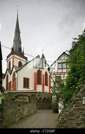 Église du village de Lieser sur les rives de la moselle, Rheinland-Pfalz, Allemagne. Banque D'Images