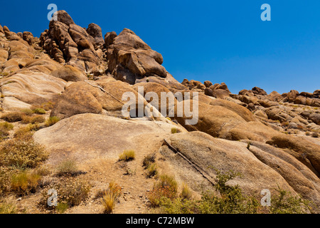 Les Alabama Hills, près de Lone Pine, en Californie, USA. JMH5332 Banque D'Images