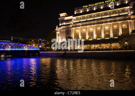 Le Fullerton Hotel Singapore a été à l'origine connu comme le bâtiment Fullerton, et aussi comme l'immeuble du bureau de poste. Banque D'Images