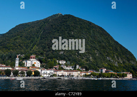 Porto valtravaglia littoral aussi vu du Lac Majeur Banque D'Images