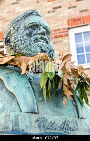 Le Potto Brown Statue - Houghton, Cambridgeshire - Angleterre Banque D'Images