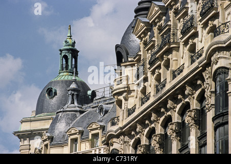 Les immeubles d'appartements à Paris, architecture Belle epoque, Paris, France Banque D'Images