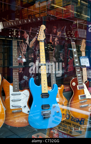 Guitar shop dans Denmark Street, London, UK Banque D'Images