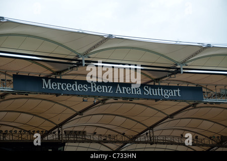 Le VfB Stuttgart, l'équipe de soccer, présenter leur stade rénové "Mercedes-Benz Arena" pendant l'événement "Neckarpark-Fest" Banque D'Images