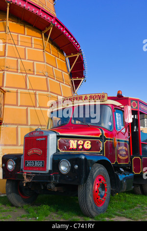 Vieux camion à vapeur traditionnel voyager fun fair , Weston super Mare , North Somerset , Angleterre Banque D'Images