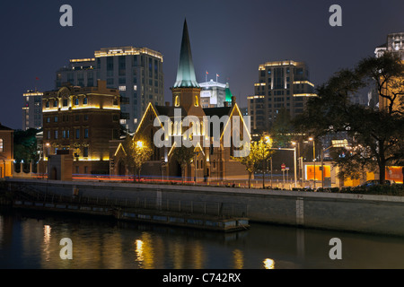 Suzhou Creek, église, Shanghai, Chine Banque D'Images