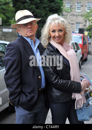 Paul Daniels,Debbie McGee,Edinburgh Fringe Festival, Ecosse,2011 Banque D'Images