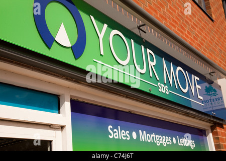 Déplacez votre agent immobilier à un niveau local high street Nottingham England UK Banque D'Images