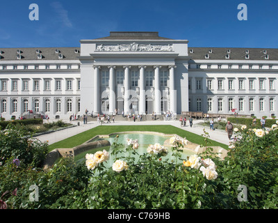 Jardins du Kurfurstliches Schloss ou palais électoral au niveau fédéral ou de l'Horticulture Bundesgartenschau BUGA Koblenz Banque D'Images