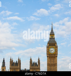 UK, Londres, Big Ben against sky Banque D'Images