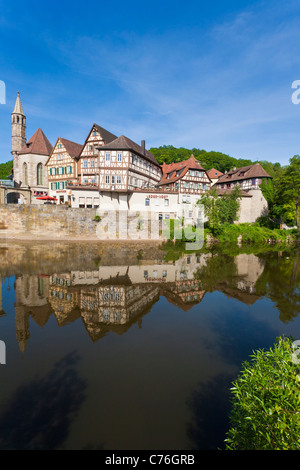 De LA RIVIÈRE KOCHER, SCHWAB.S. HALL, BADEN-Württemberg, Allemagne Banque D'Images