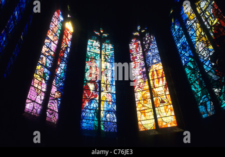 Les vitraux de Jacques Villon dans la chapelle du Saint-Sacrement, de la Cathédrale St Etienne, Metz, Moselle, Lorraine, France Banque D'Images
