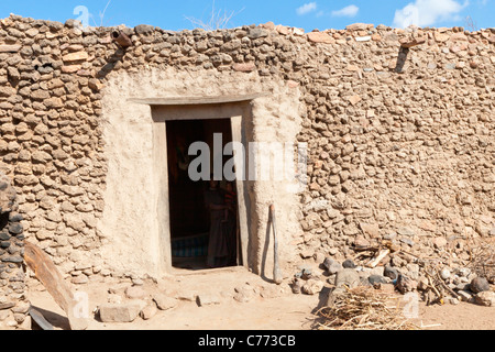 Les maisons traditionnelles en pierre du peuple Argoba au niveau de cette falaise village de Koremi près de Harar dans l'Est de l'Éthiopie, l'Afrique. Banque D'Images