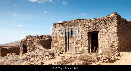 Les maisons traditionnelles en pierre du peuple Argoba au niveau de cette falaise village de Koremi près de Harar dans l'Est de l'Éthiopie, l'Afrique. Banque D'Images