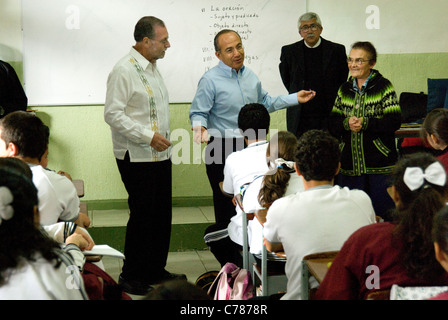 Peter Greenberg et le Président Felipe Calderon à Morelia Banque D'Images