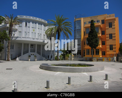 L'ancien hôtel de ville construit dans l'architecture de style éclectique et le centre de musique Felicia Blumental dans la rue Bialik au centre de tel Aviv Israël Banque D'Images