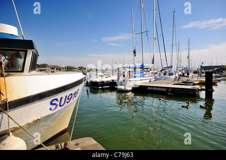 Port de Lymington sur summers Day Banque D'Images