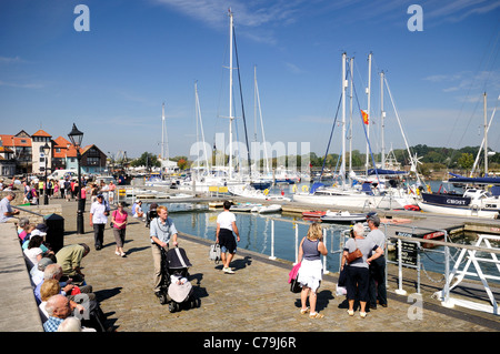 Port de Lymington sur summers Day Banque D'Images