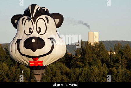 En forme d'un ballon à air chaud près de terres dans la région de Penobsquis PotashCorp à l'Atlantic International Balloon Fiesta le 8 septembre 2011. Banque D'Images