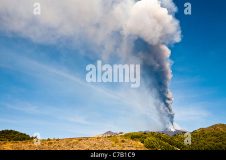 L'Etna en éruption le 8 septembre 2011, Sicile, Italie Banque D'Images