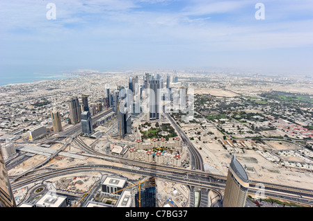 Vue sur le centre-ville de Dubai à partir de la plate-forme d'observation le plus élevé dans le monde entier, EN HAUT, Burj Khalifa, Dubai, Émirats Arabes Unis Banque D'Images