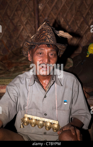 L'Inde, Nagaland, Longwa, l'Angh, chef de villages Naga Konyak Banque D'Images