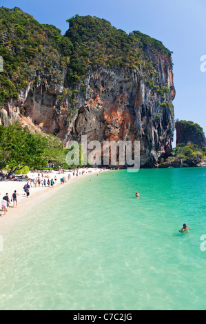 Tham Phra Nang Beach, Krabi, Thaïlande Banque D'Images