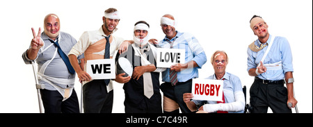 Groupe d'hommes d'blessés après un match de rugby Banque D'Images