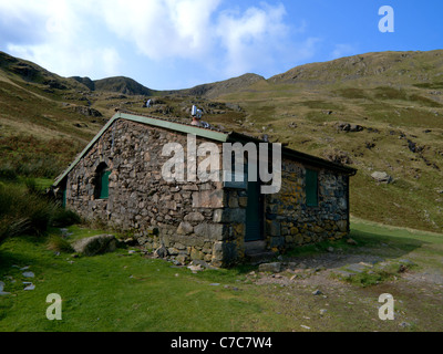 Ruthwaite Lodge, escalade hut, vers Nethermost Grisedale Pike, Forest, Lake District, Cumbria Banque D'Images