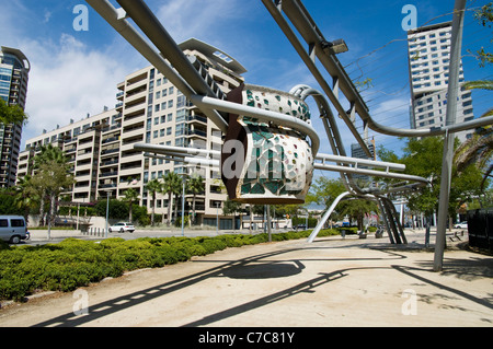 Espagne Barcelone l'architecture contemporaine dans le domaine du Forum. Parc Diagonal Mar (2003) conçu par Enric Miralles & Bendetta Banque D'Images