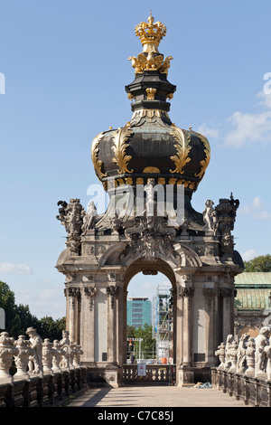 La porte de la Couronne (Kronentor) au Palais Zwinger, vue depuis le toit - Dresde, Saxe, Allemagne, Europe Banque D'Images