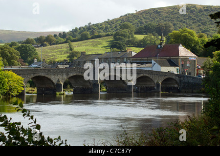 Builth pont sur la rivière Wye au Pays de Galles, Royaume-Uni. Banque D'Images