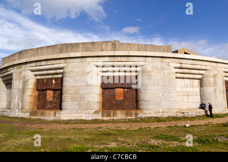 Château de Hurst tir désaffectées défenses sur Hurst Spit à l'entrée ouest du Solent Banque D'Images