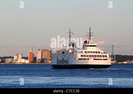 Le ferry Scandlines hameau au milieu du pont Oresund entre Elseneur, Danemark et Helsingborg, Suède un passage de 20 minutes Banque D'Images