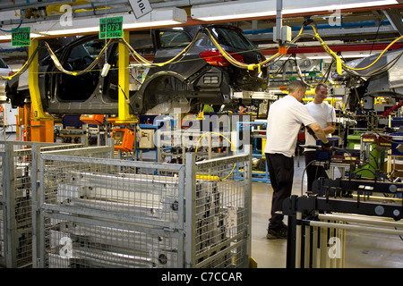 La chaîne de montage de l'usine Vauxhall Motors, Ellesmere Port, Cheshire Banque D'Images