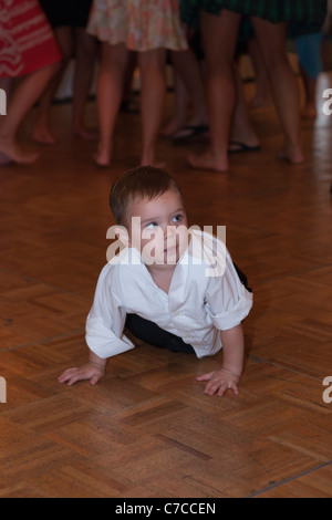 Mariage américain avec danse pieds nus images photos photos avec drôle d'images d'image de tout-petit photos format vertical aux États-Unis US haute résolution Banque D'Images