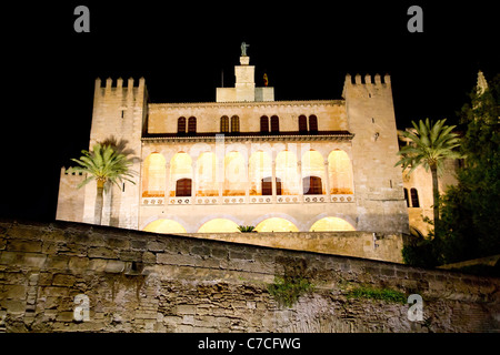 Almudaina o Palacio Real Alcazar palace à Palma de Majorque à partir de Majorque Îles Baléares Banque D'Images