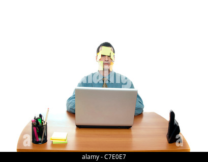 Au travailleur isolé sur fond blanc Bureau Bureau Banque D'Images