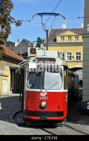 Tram, Grinzing, Vienne, Autriche Banque D'Images