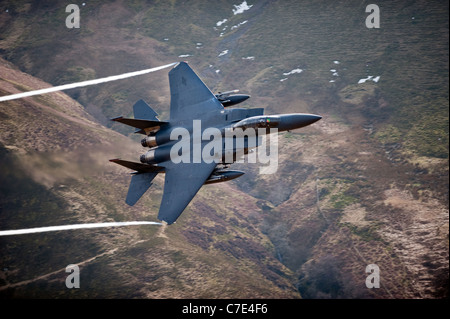 L'USAF, F-15E Strike Eagle,,, faible, niveau, rapide, jet, de l'USAF F-15E Strike Eagle,,, faible, niveau, rapide, jet grève d'attaque tout temps fi Banque D'Images