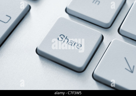 Bouton de partage sur le clavier. La tonalité de l'image. Banque D'Images