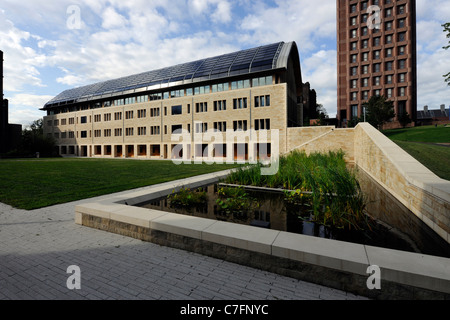 Kroon Hall, maison de l'université de Yale School of Forestry and Environmental Studies. Bâtiment certifié LEED Platinum. Banque D'Images